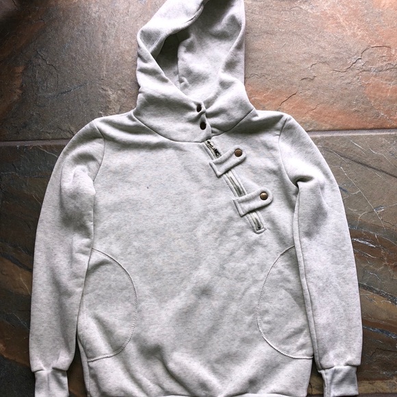 Women’s Stylish Grey Hoodie with Brass Accents - Picture 7 of 7